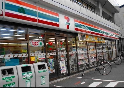 コンビニ　セブンイレブン（コンビニ）まで119m