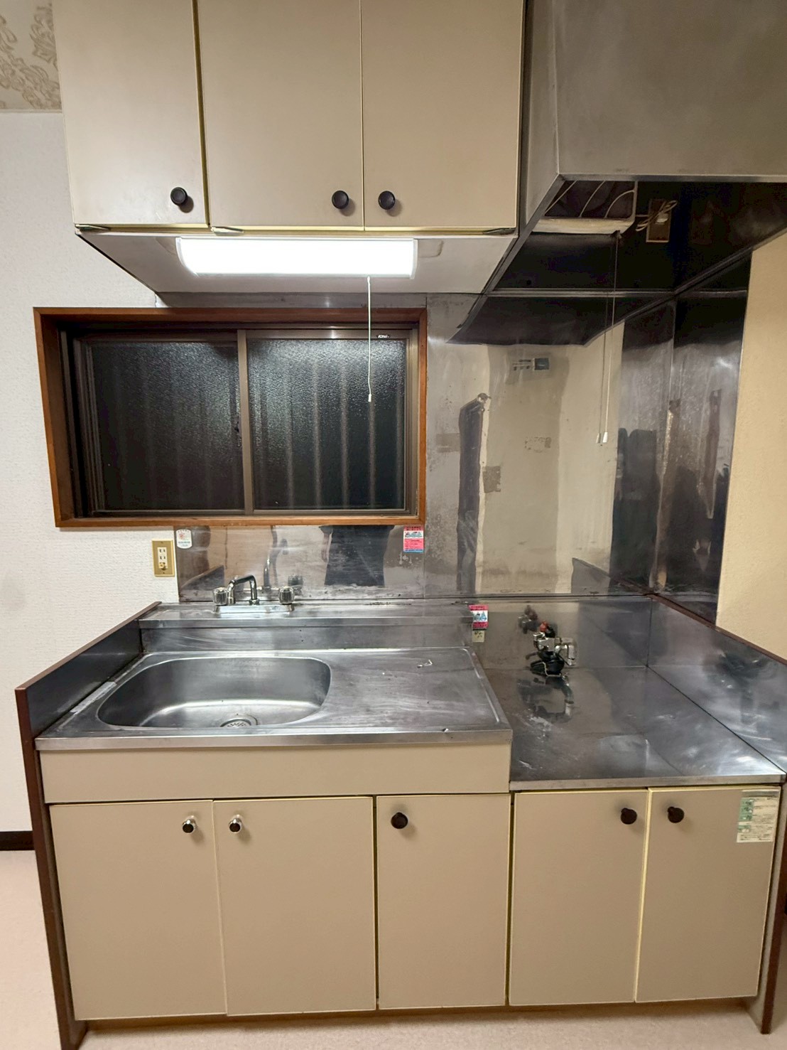 キッチン　同物件代表的なお部屋の写真です