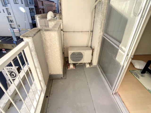 バルコニー　掲載写真は空室の別部屋を掲載しております。実際のお部屋と仕様
