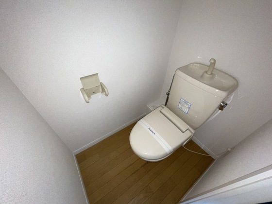 トイレ　※別部屋の写真です