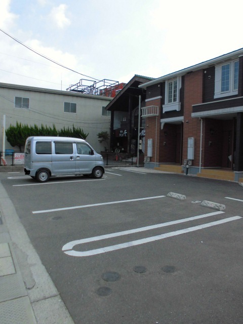 駐車場　駐車場