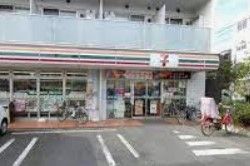 コンビニ　セブンイレブン板橋東新町1丁目店（コンビニ）まで220m