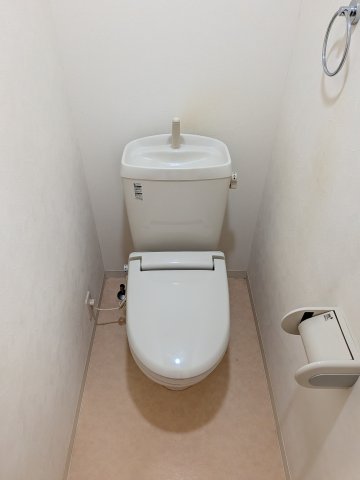 トイレ　キレイな個室空間です