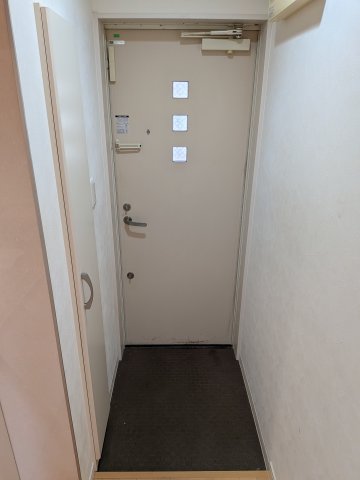 玄関　スッキリまとまった玄関です