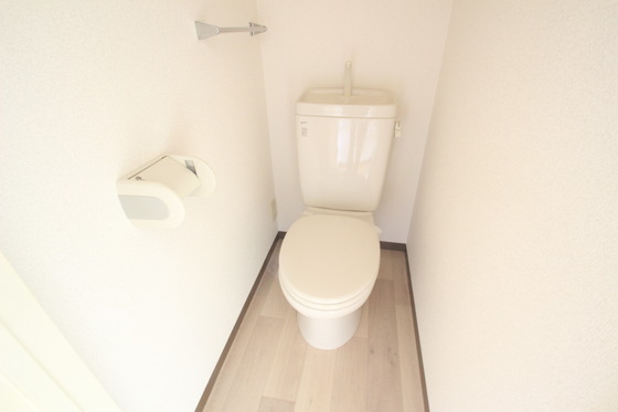 トイレ　※別部屋の写真です