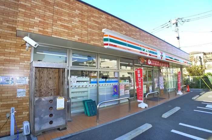 コンビニ　セブンイレブン（コンビニ）まで144m