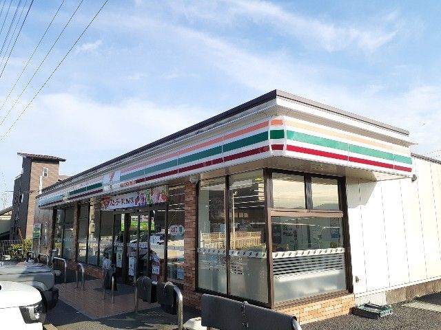 コンビニ　セブンイレブン富士市伝法片宿店（コンビニ）まで600m