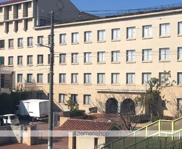 高校・高専　プール学院中学校・高等学校入試センター（高校・高専）まで223m