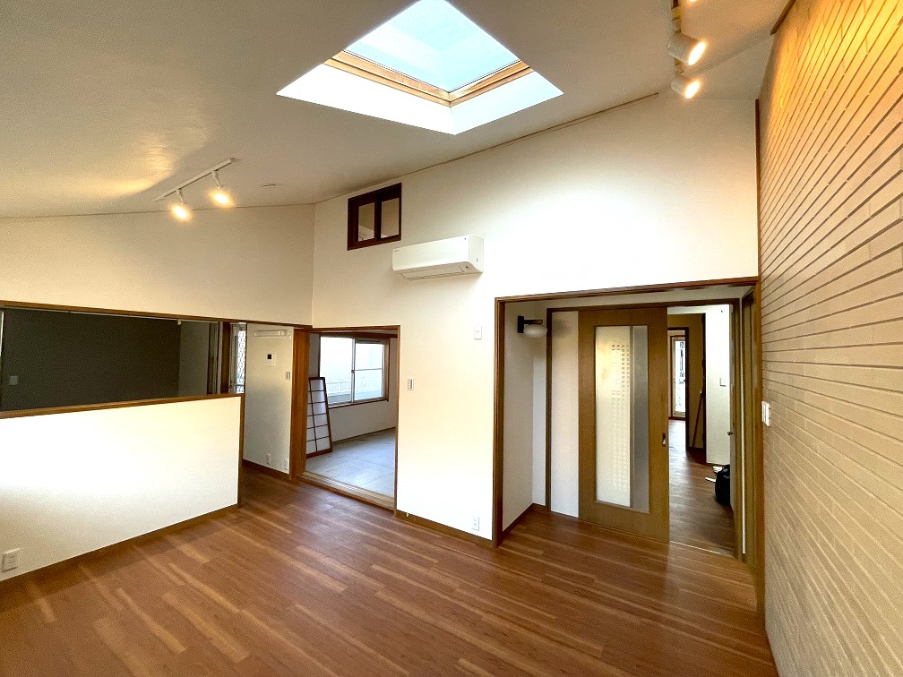 世田谷区下馬六丁目住宅 2階の居間写真