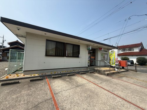 郵便局　四日市中里郵便局（郵便局）まで2296m