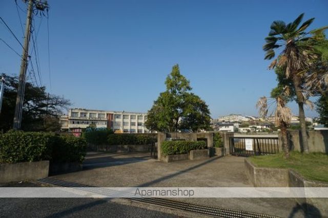 小学校　大和郡山市立郡山西小学校（小学校）まで845m