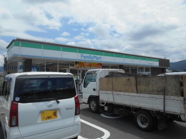 コンビニ　ファミリーマート河内長野高向東店（コンビニ）まで421m