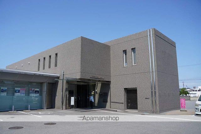 銀行　（株）徳島銀行／小松島支店（銀行）まで1157m