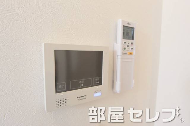 セキュリティ　安心のモニター付きインターホン完備です。