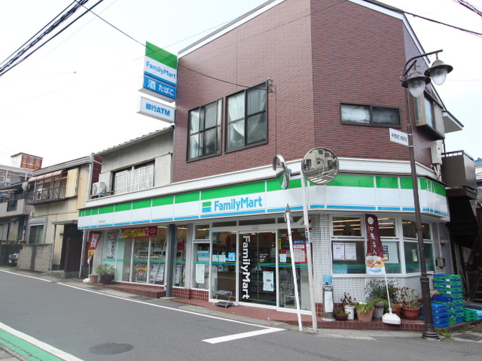 コンビニ　ファミリーマート相原上町店（コンビニ）まで613m