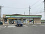 コンビニ　ファミリーマート 鈴鹿末広南店（コンビニ）まで744m