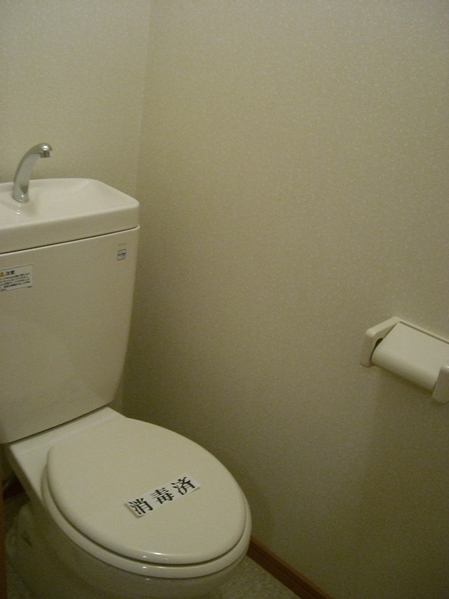 その他　洗濯機置場には防水パンを設置！