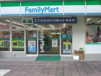 コンビニ　ファミリーマート西日暮里一丁目店（コンビニ）まで492m