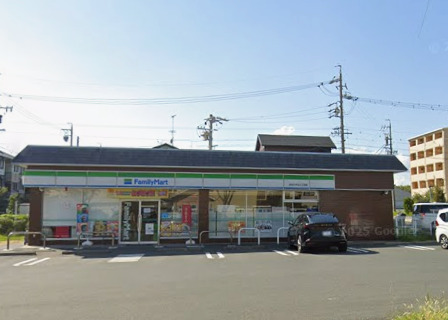 コンビニ　ファミリーマート 浜松大平台三丁目店（コンビニ）まで119m