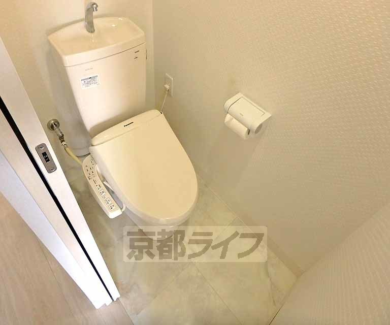 トイレ　シンプルで使いやすいトイレスペース