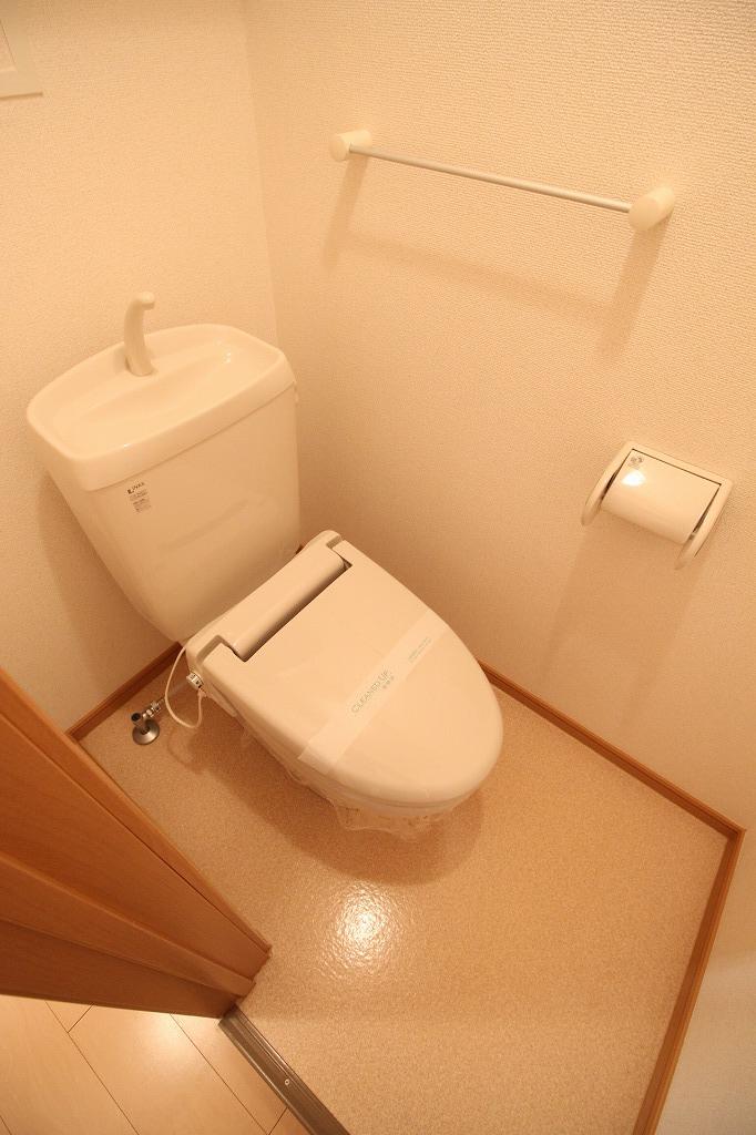 ジュネス・カーサのトイレ写真