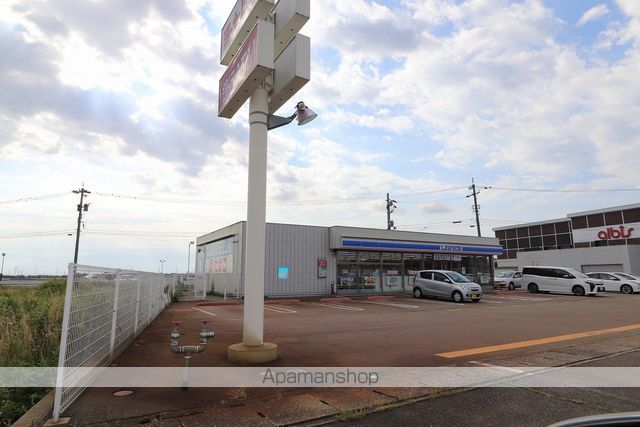 コンビニ　ローソン（コンビニ）まで4438m
