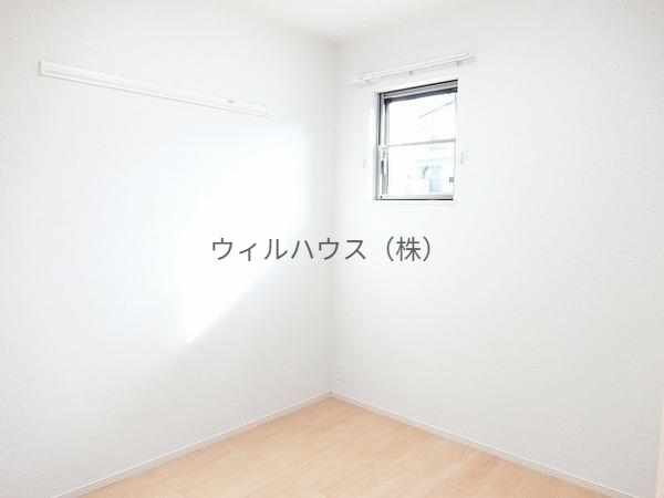 その他部屋・スペース　明るい洋室！