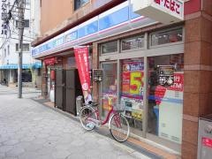 コンビニ　ローソン 空堀町店（コンビニ）まで65m