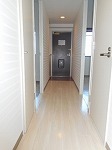 玄関　玄関にはシューズボックスあり