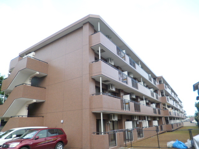 建物外観　大型５２世帯の鉄筋コンクリートマンション