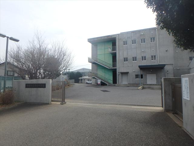 中学校　守谷市立守谷中学校（中学校）まで912m