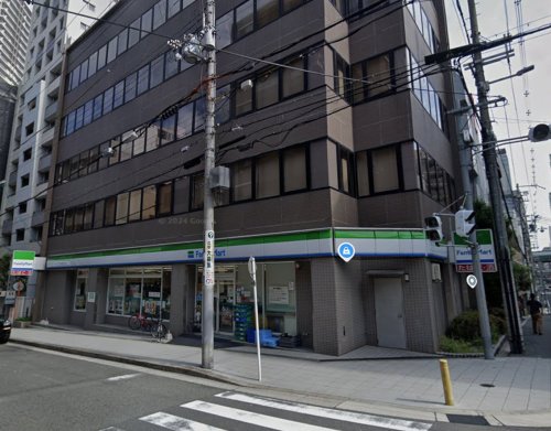 コンビニ　ファミリーマート 内久宝寺町三丁目店（コンビニ）まで134m