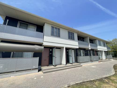 建物外観　落ち着いた雰囲気の外観です
