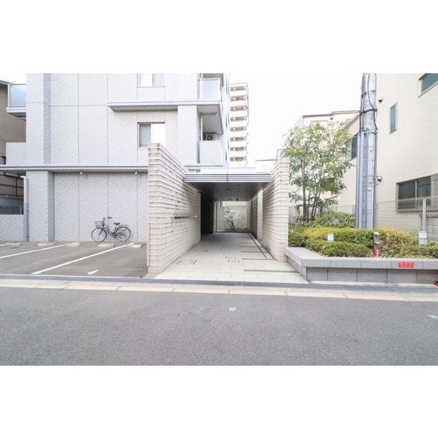 エントランス　建物の内部です