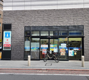 コンビニ　ローソン 西蒲田八丁目店（コンビニ）まで800m