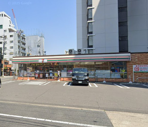 コンビニ　セブンイレブン 名古屋春田4丁目店（コンビニ）まで536m