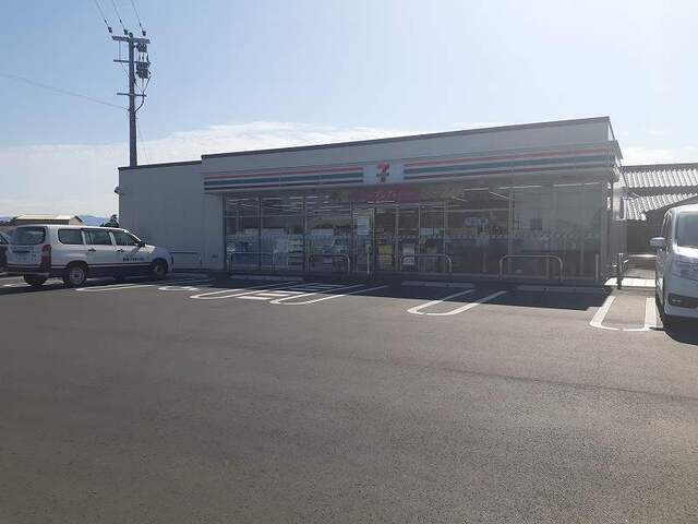 コンビニ　セブンイレブン小郡上岩田店（コンビニ）まで150m