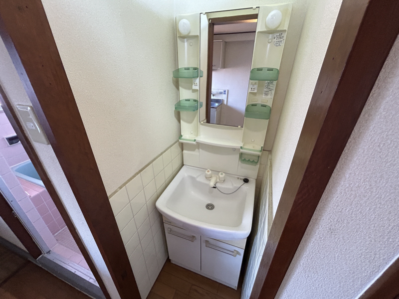 山陽新幹線 西明石駅 徒歩6分 3階建 築52年の内装写真
