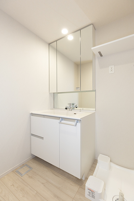 洗面設備　※写真は同タイプ住戸です。