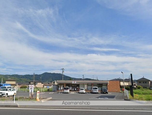 コンビニ　セブンイレブン（コンビニ）まで1305m