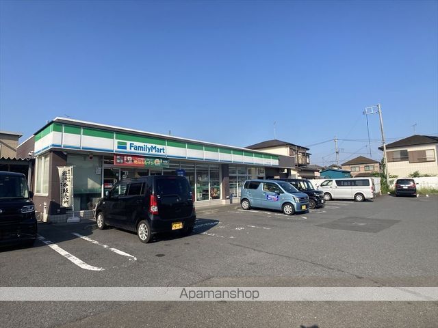 コンビニ　ファミリーマート（コンビニ）まで3156m