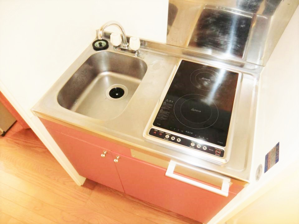 キッチン　同タイプ物件の為、形状や間取寸法、色調等が実際とは異なります