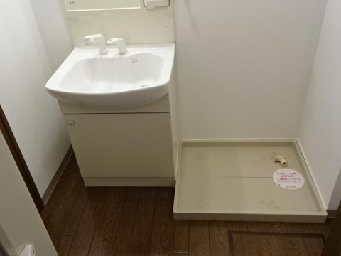 洗面設備　脱衣スペースもあります