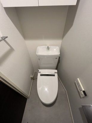 トイレ　※同タイプの別のお部屋です。