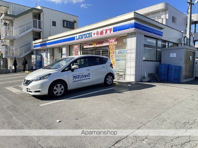 コンビニ　ローソン熊本大学前店（コンビニ）まで600m