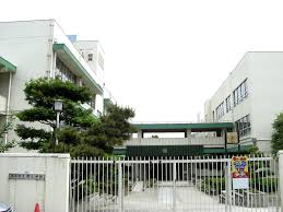 小学校　茨木市立郡小学校（小学校）まで445m
