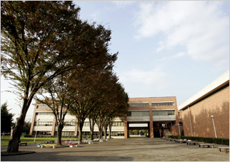 大学・短大　東京経済大学　武蔵村山キャンパス（大学・短大）まで1346m