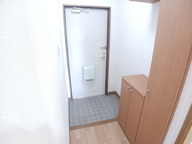 玄関　シンプルで使いやすい玄関です