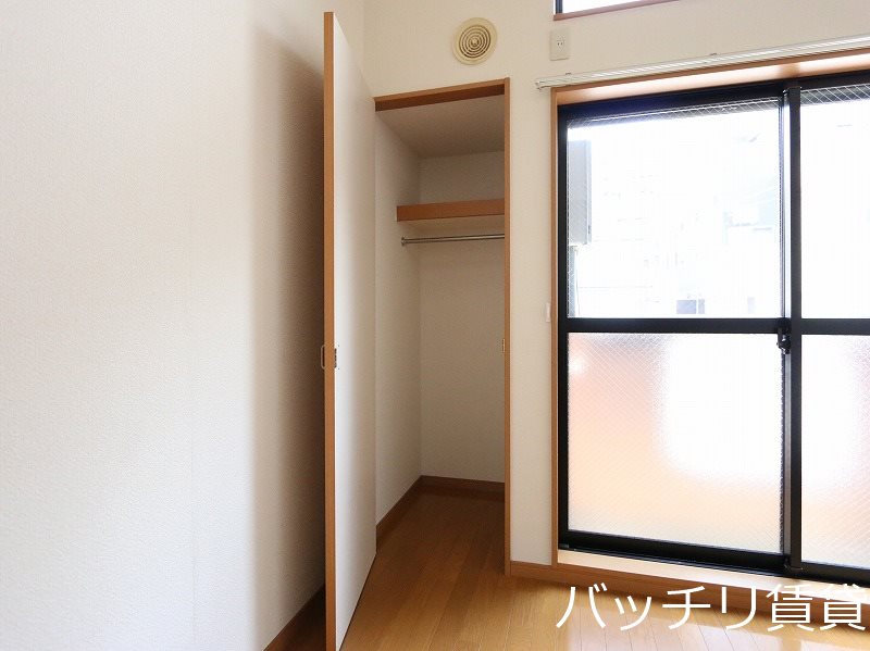 収納　同型タイプの為、現状を優先致します。