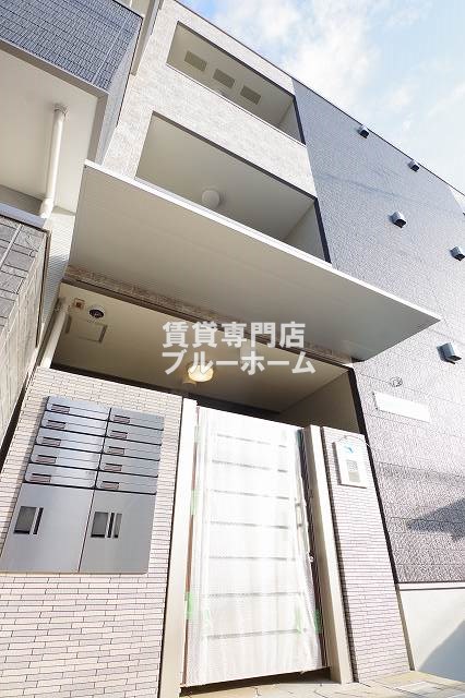 建物外観　3階建てのハウスメーカー施工のハイツです！